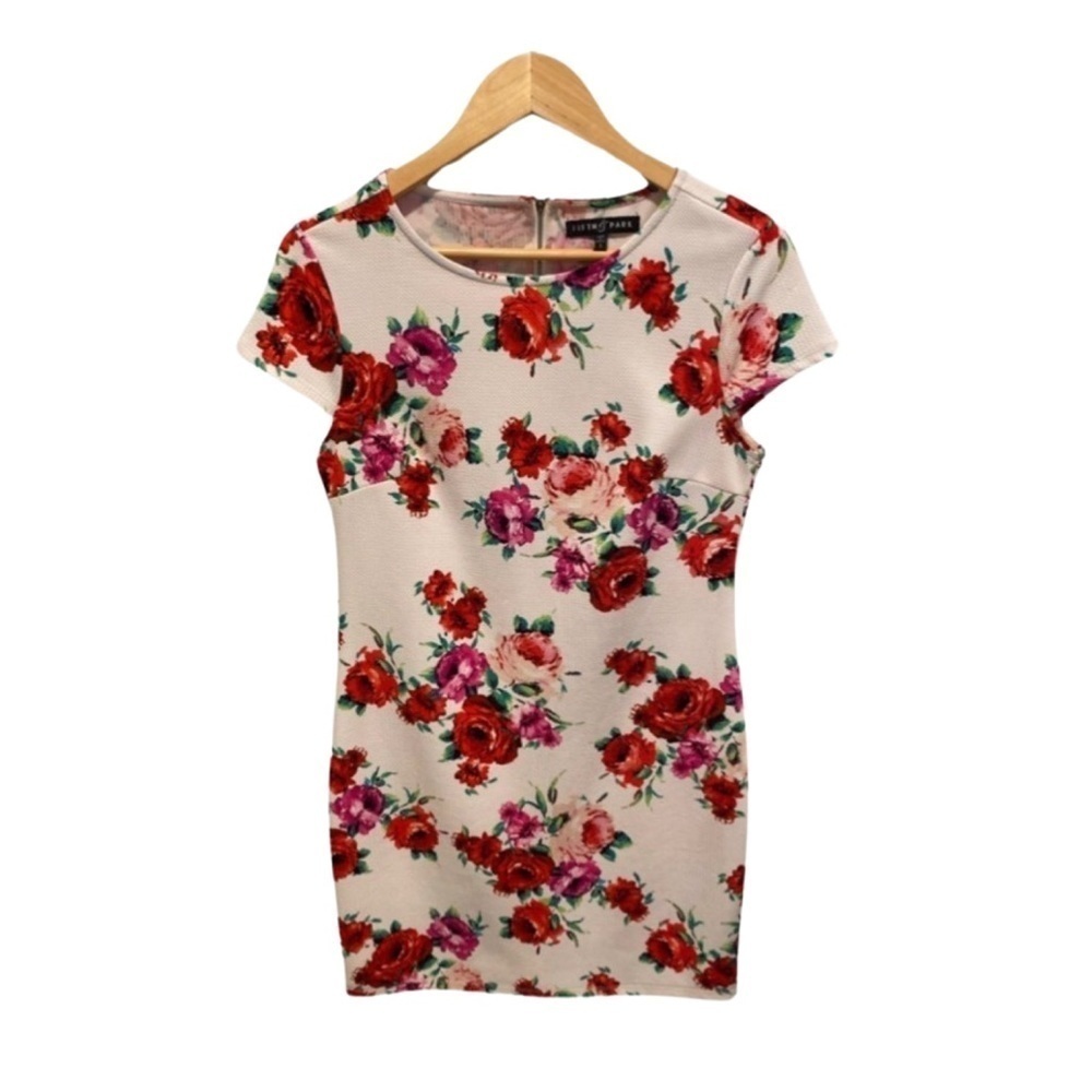 Fifth & Park White Floral Shift Dress Size S
